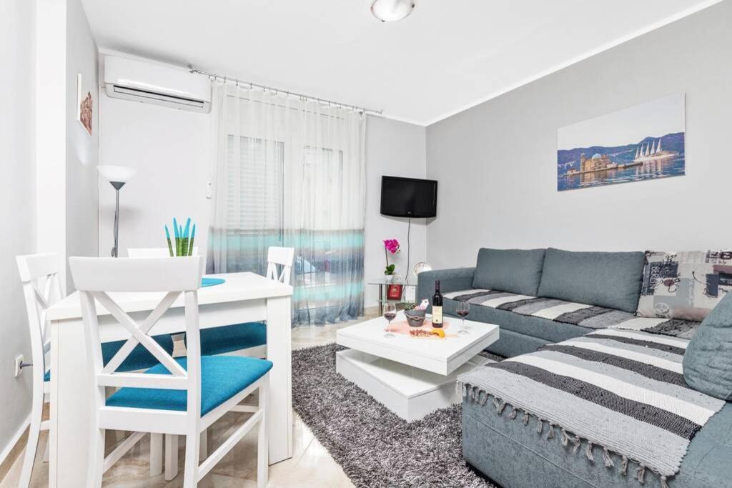 Apartment Milos Котор Екстериор снимка